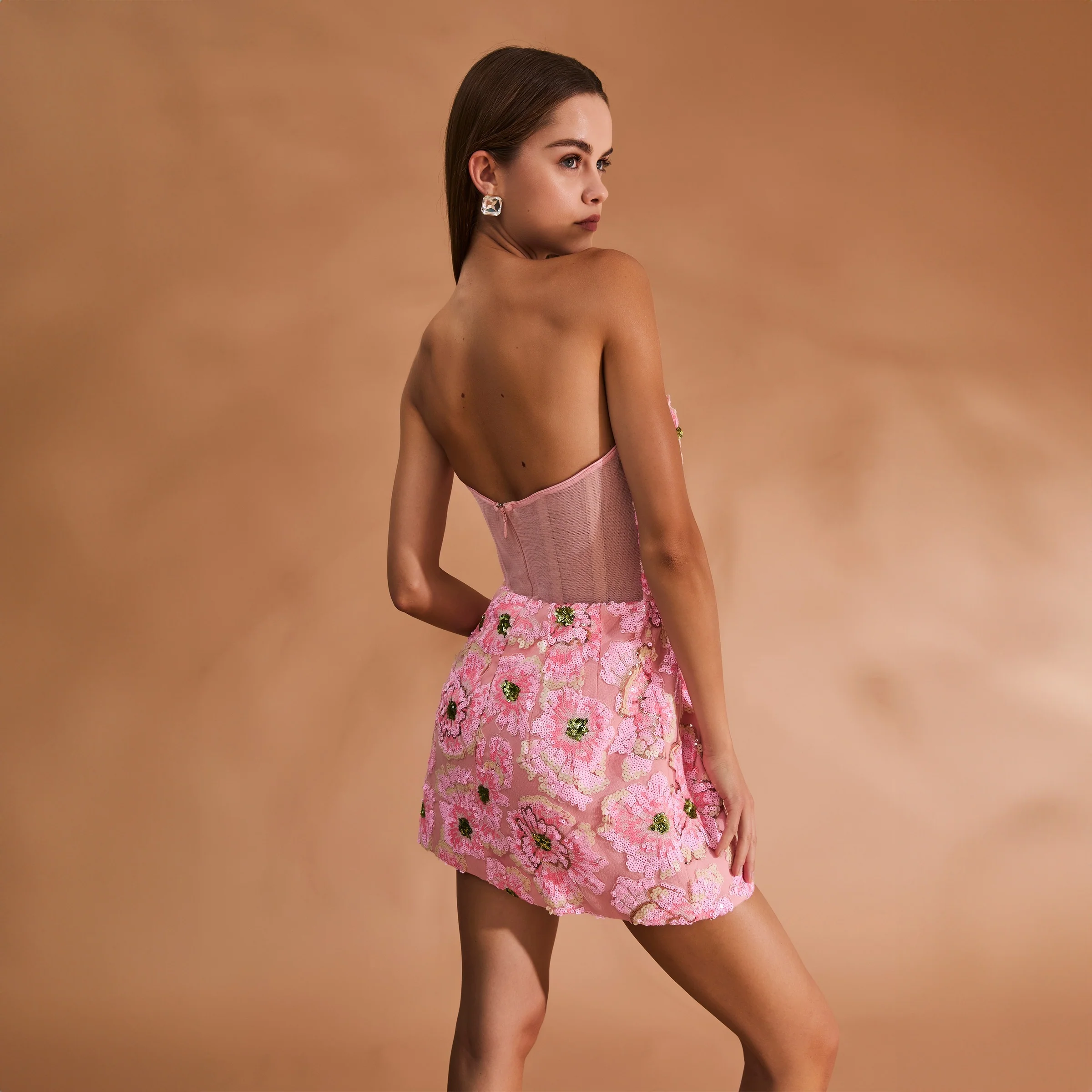 ARIANA - Image 4
