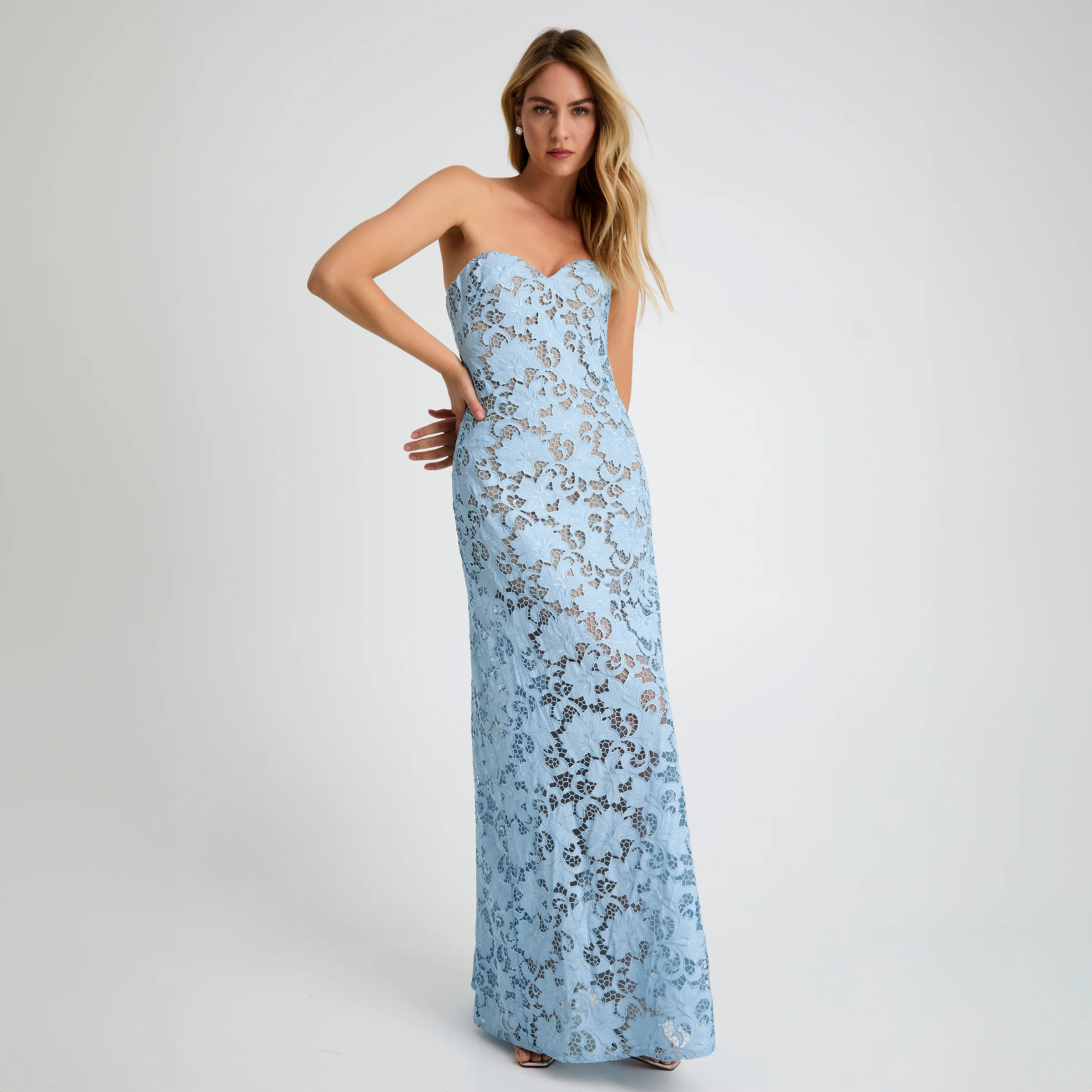 LINDSEY - Image 2